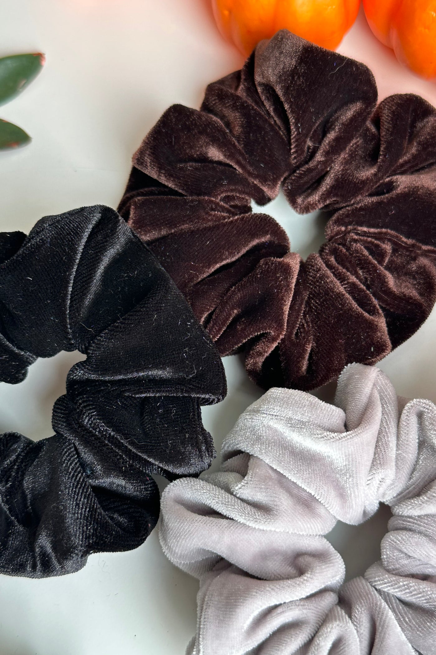 XXL Scrunchies Are Taking Over Instagram: 13 Scrunchies to Buy in 2022