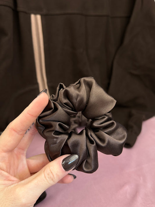 BROWN SILK HANDMADE SCRUNCHIES - SEWN BY CHLOE